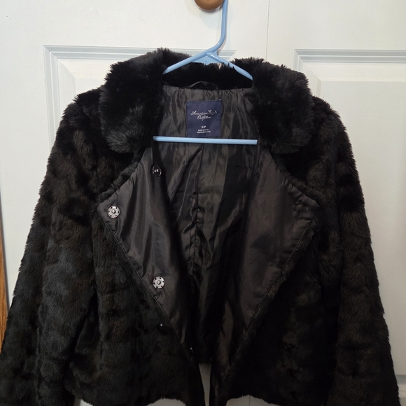 Chic Black Faux Fur Jacket - Picture 2 of 5